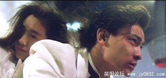 踏着灰色的轨迹 尽是深渊的水影.jpg