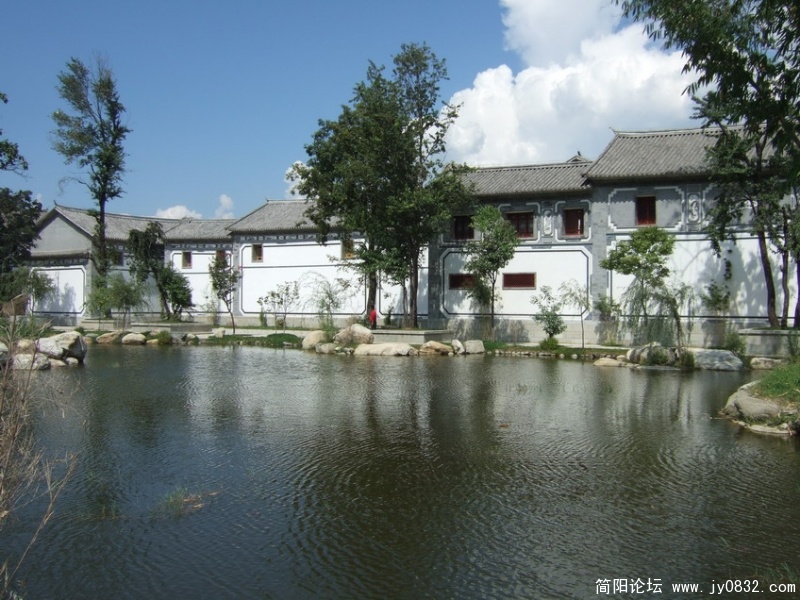 虽然是新建的，依然延续了诗意的居住
