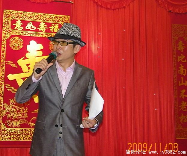 川台主持人朱军.jpg