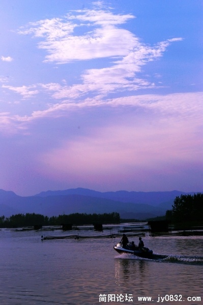 8·湖光暮色.jpg