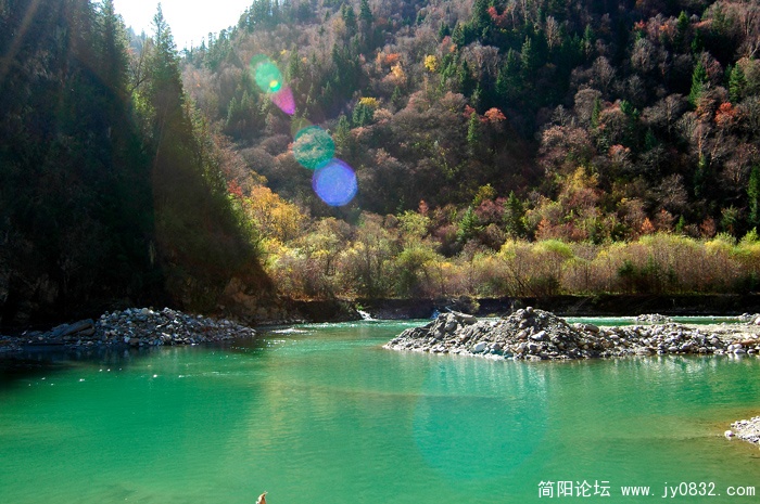 黑水奶子沟红叶06.jpg
