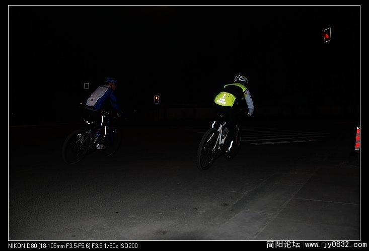 100114005050e521c46fab44bb.jpg