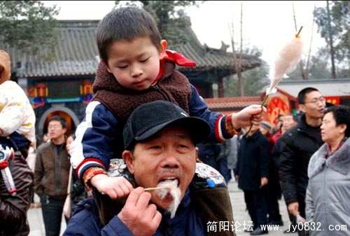 成都大庙会——看戏归来