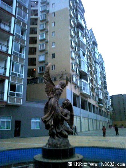 nEO_IMG_Image242.jpg