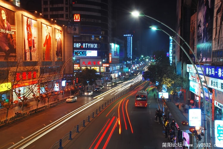 泸州市街道夜景2.JPG