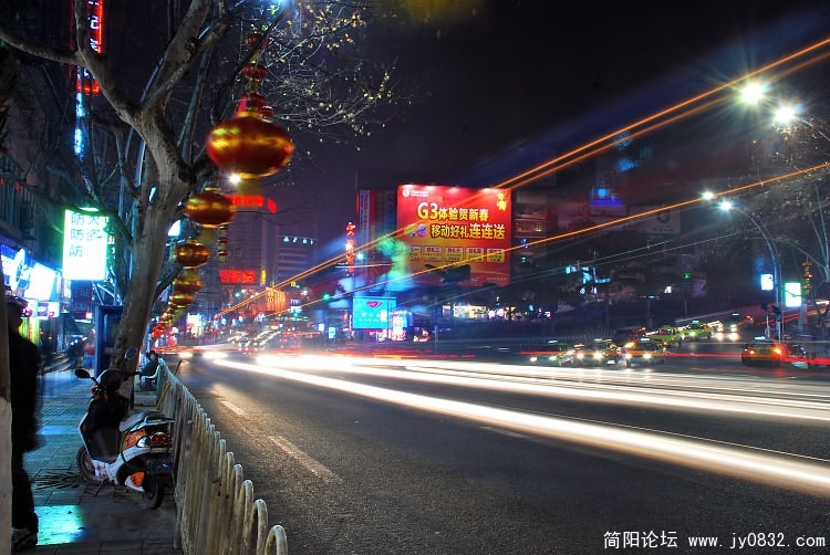 泸州市街道夜景1.JPG