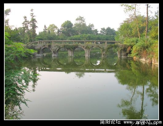 如意湖与落虹桥.jpg