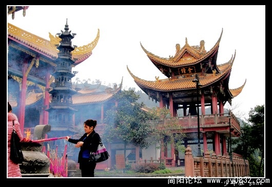 中云峰寺 钟楼.jpg