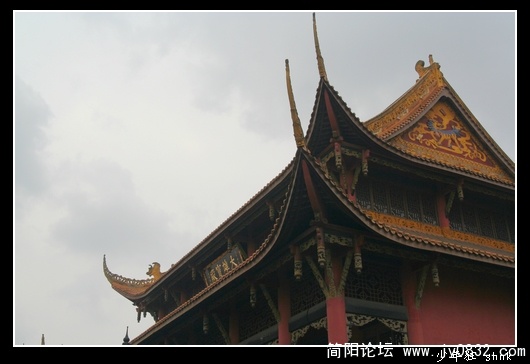 中云峰寺 大雄宝殿.jpg