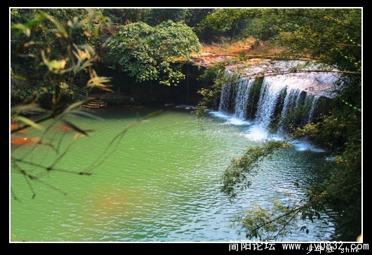 飞泉跌碧潭.jpg