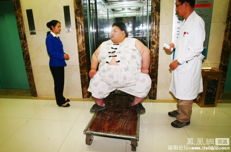 麻醉科专家担心，由于梁用的心衰严重，腹疼肿胀厉害，不排除心肺肾等脏器出现病变。如果病情严重，需要通过 ...