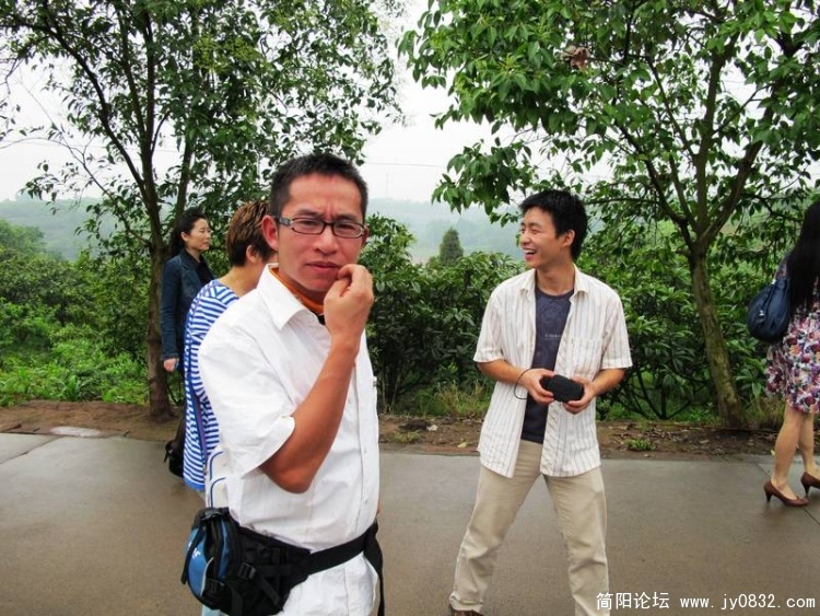 2010.6.5日车队龙泉湖活动 078.jpg