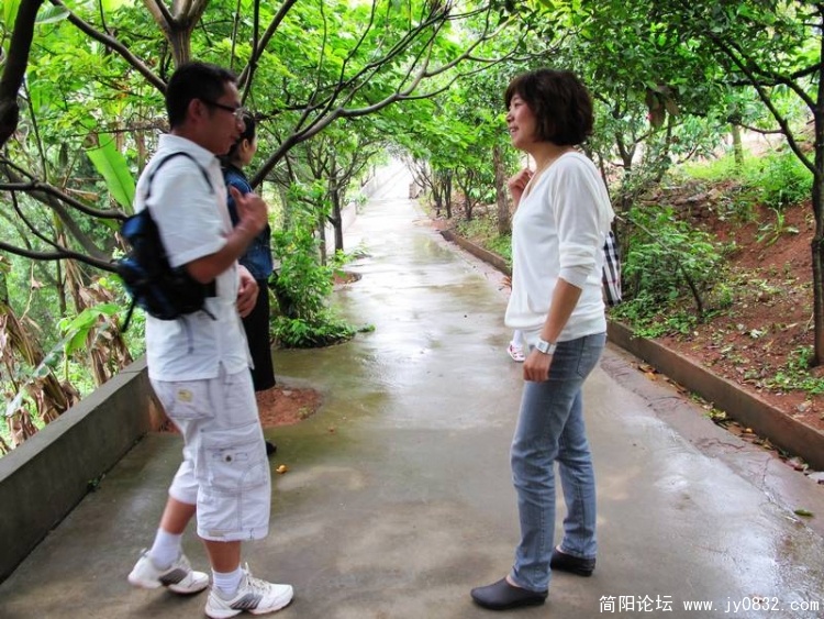 2010.6.5日车队龙泉湖活动 108.jpg