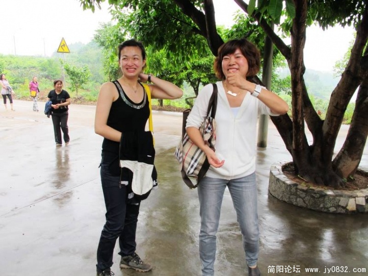 2010.6.5日车队龙泉湖活动 131.jpg