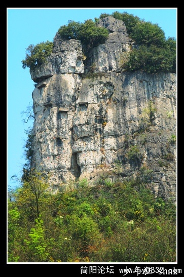 僰人悬棺.jpg
