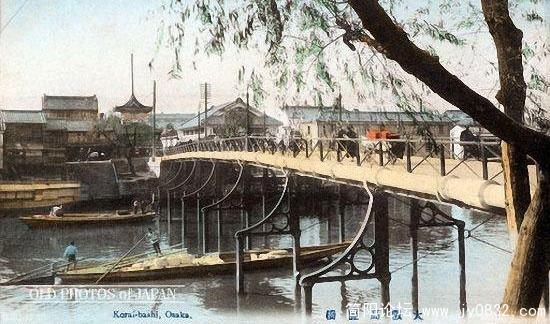 1890年代的东京城市景色，已经透漏出一丝现代韵味