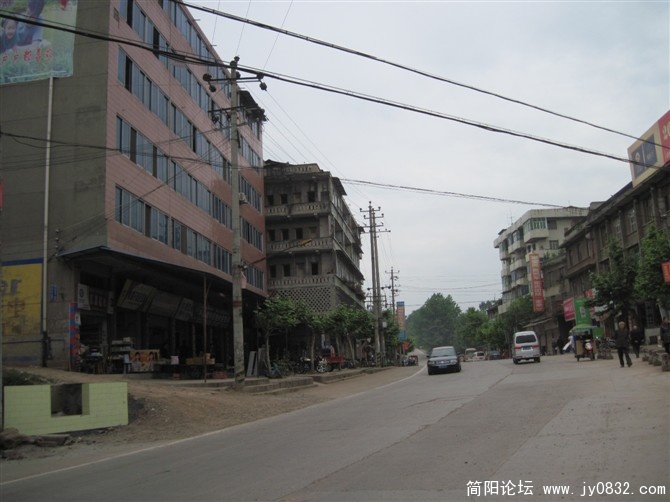 她.jpg