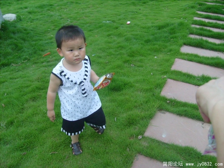 S7302400.JPG