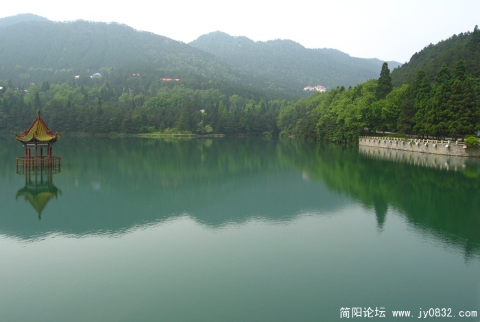 为毛主席洗澡修的--庐陵湖 (1).JPG