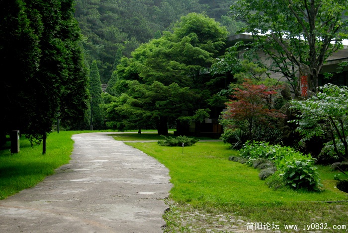 毛主席庐山故居 (2).JPG