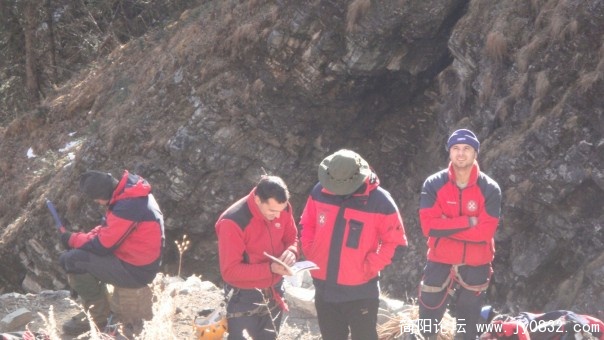 conew_conew_克罗地亚山地救援队队员.jpg