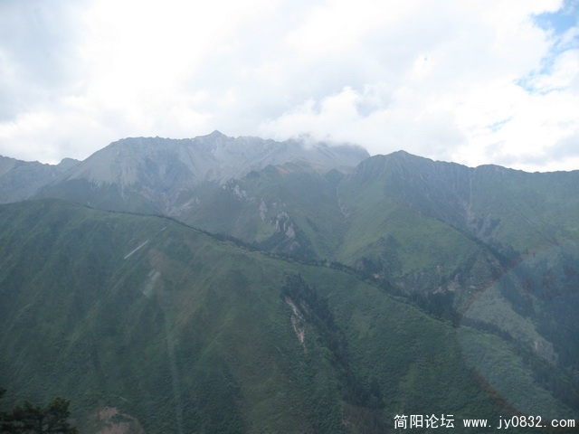 黄龙的山.jpg
