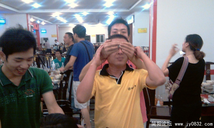 25758_127900704035D5.jpg