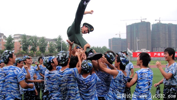 西财军训 (5).JPG