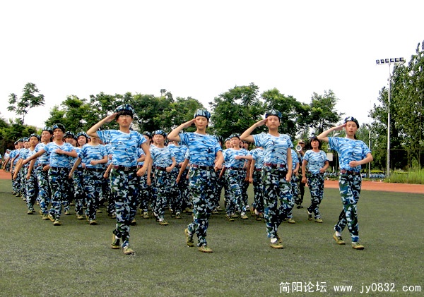 西财军训 (20).jpg