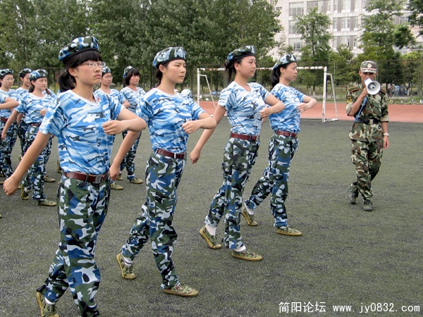 西财军训 (19).jpg