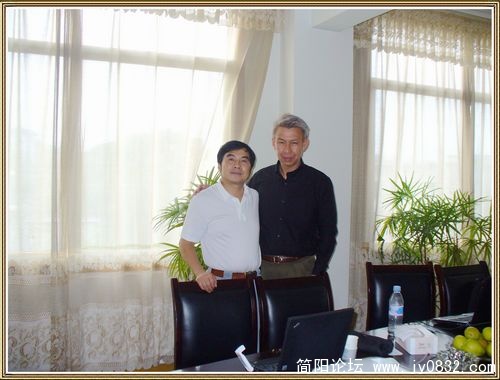 大川罗总与冰岛碳循环国际公司CEO KC.TRAN合影
