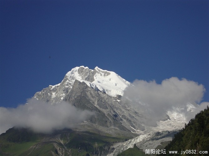雪山上有仙气.jpg