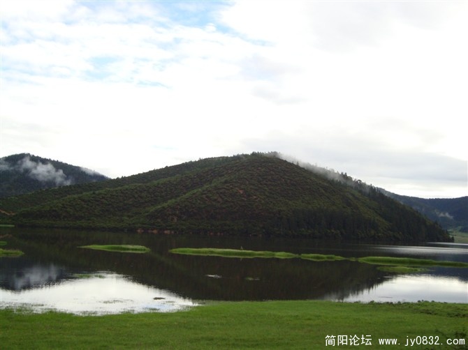 山幽情悠物华灵空  湖净心静佛意天成.jpg