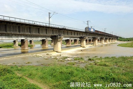 铁路桥3.jpg