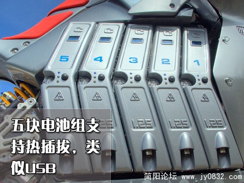 8848AED1C017EFB0670DFF6D18A679FB.jpg