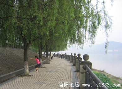 晨练者