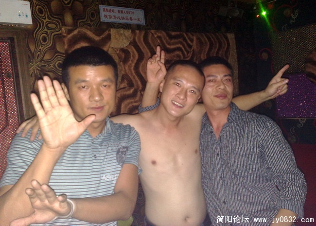201009105885.jpg