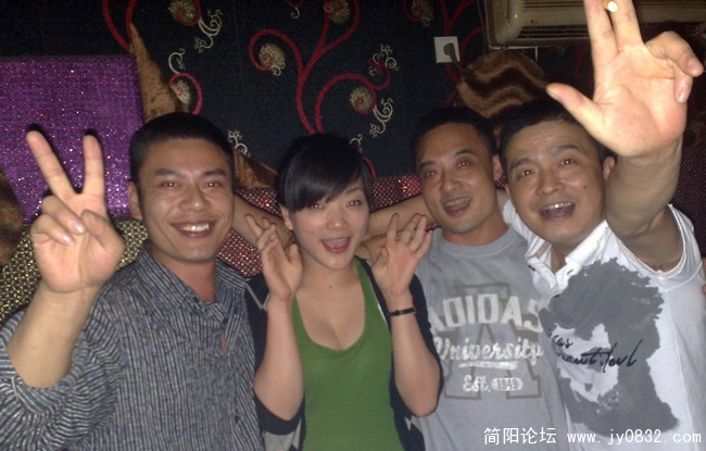 201009105890.jpg
