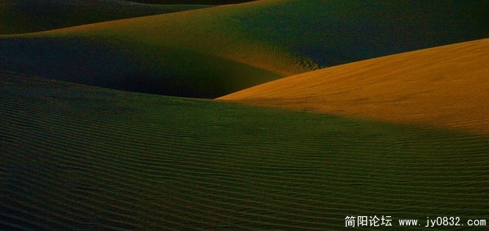 大漠的漩涡.jpg