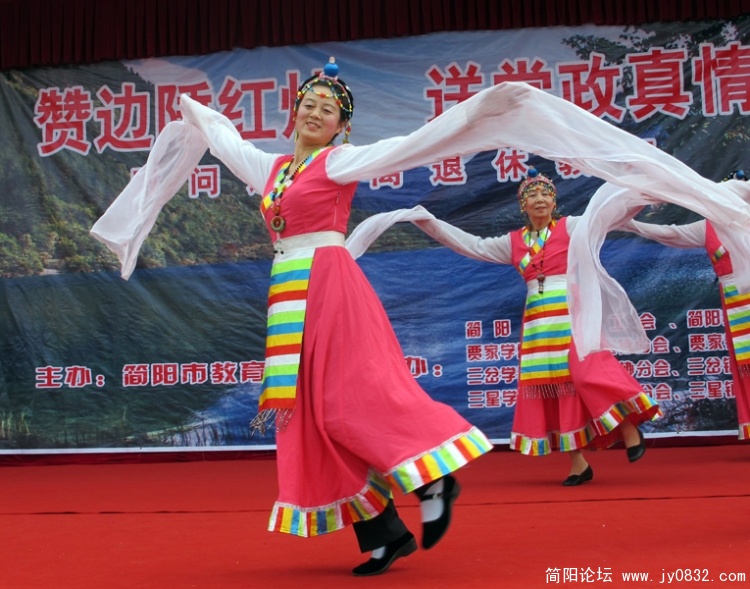 舞蹈《遇上你是我的缘》1副本.jpg
