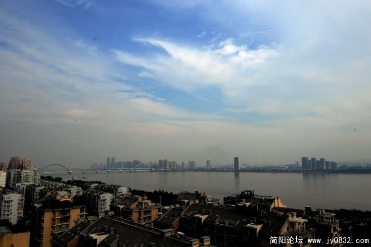 钱塘江两岸