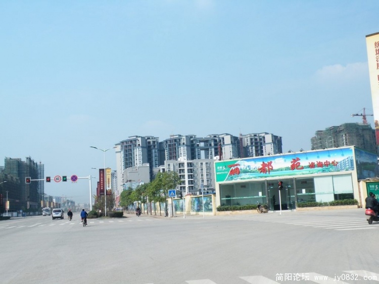雄州花园,,最早买的赚惨了哈