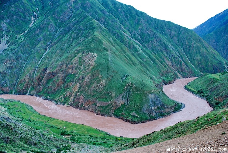 U字形的澜沧江.jpg