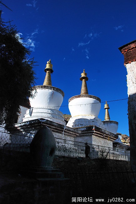 扎什伦布寺风光.jpg