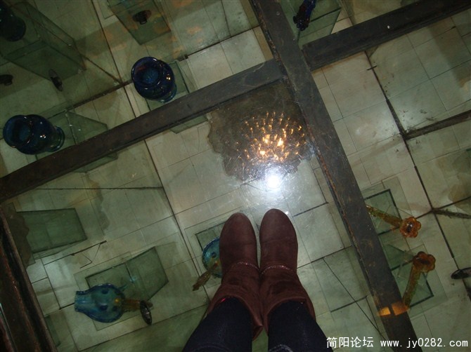 脚下如心一样空·.jpg