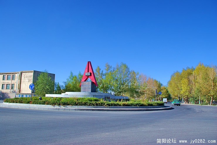 青藏公路建成通车纪念碑（本集完）.jpg