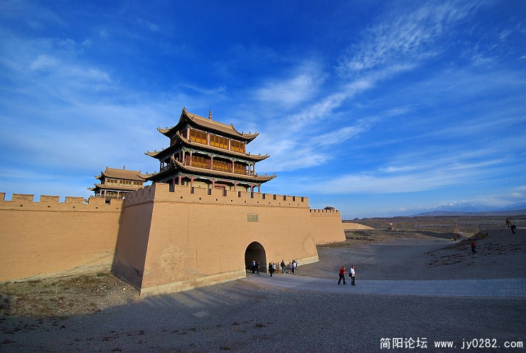 嘉峪关关楼.jpg