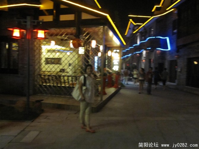 迷离的灯光.jpg