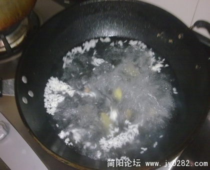 突然发现没得料酒了,加的米婆婆