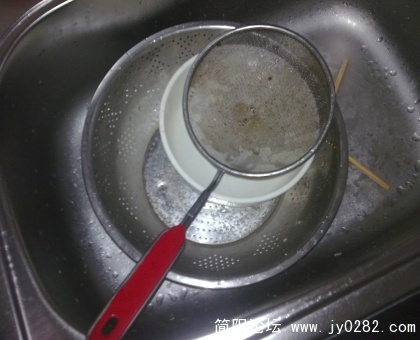 好轻松,就洗这几样,比做蛋糕饼干的家什少多了.